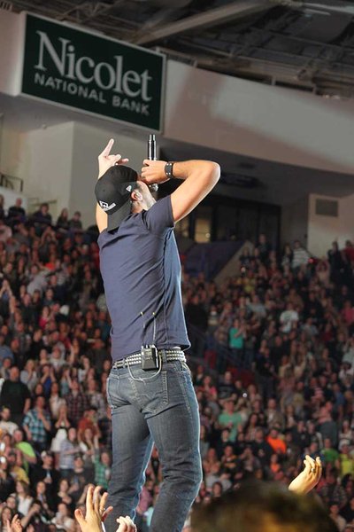 Luke Bryan on 2/28/13 @ Resch Center