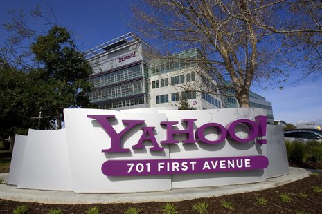 A Yahoo! signs sits out front of their headquarters in Sunnyvale, California, February 1, 2008. REUTERS/Kimberly White A Yahoo! signs sits out front of their headquarters in Sunnyvale, California, February 1, 2008. REUTERS/Kimberly White