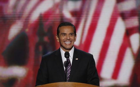 Los Angeles Mayor Antonio Villaraigosa smiles at the start of the second session of the Democratic National Convention in Charlotte, North C Los Angeles Mayor Antonio Villaraigosa smiles at the start of the second session of the Democratic National Convention in Charlotte, North C