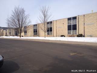 Grief counselors were on hand March 4, 2013 in Marion schools. Three students were killed in a Kentucky car crash the morning of March 2. The Marion school district headquarters and elementary school is pictured. (courtesy of FOX 11). Grief counselors were on hand March 4, 2013 in Marion schools. Three students were killed in a Kentucky car crash the morning of March 2. The Marion school district headquarters and elementary school is pictured. (courtesy of FOX 11).