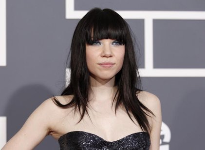 Pop singer Carly Rae Jepsen arrives at the 55th annual Grammy Awards in Los Angeles, California February 10, 2013. REUTERS/Mario Anzuoni Pop singer Carly Rae Jepsen arrives at the 55th annual Grammy Awards in Los Angeles, California February 10, 2013. REUTERS/Mario Anzuoni