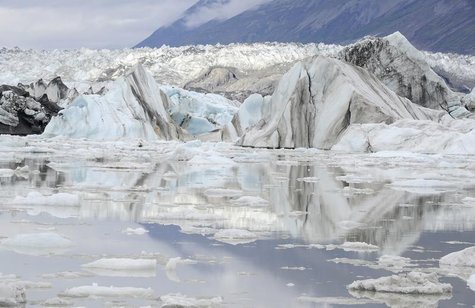 A general view of Lowell glacier in Kluane National Park near Haines Junction, Yukon August 26, 2011. REUTERS/Sean Kilpatrick/Pool A general view of Lowell glacier in Kluane National Park near Haines Junction, Yukon August 26, 2011. REUTERS/Sean Kilpatrick/Pool