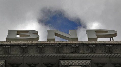 A part of the logo of the BNP Paribas bank is seen on the rooftop of their Paris headquarters April 26, 2012. REUTERS/Mal Langsdon A part of the logo of the BNP Paribas bank is seen on the rooftop of their Paris headquarters April 26, 2012. REUTERS/Mal Langsdon