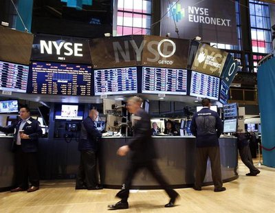Traders work on the floor of the New York Stock Exchange November 5, 2012. REUTERS/Chip East Traders work on the floor of the New York Stock Exchange November 5, 2012. REUTERS/Chip East