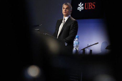 Swiss bank UBS CEO Sergio Ermotti addresses the annual news conference in Zurich February 5, 2013. REUTERS/Michael Buholzer Swiss bank UBS CEO Sergio Ermotti addresses the annual news conference in Zurich February 5, 2013. REUTERS/Michael Buholzer