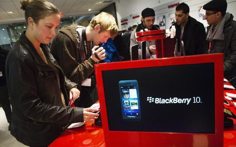 People view the new Blackberry Z10 device at a Rogers store in Toronto February 5, 2013. REUTERS/Mark Blinch People view the new Blackberry Z10 device at a Rogers store in Toronto February 5, 2013. REUTERS/Mark Blinch