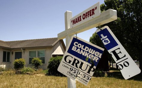 A foreclosed home is shown in Stockton, California May 13, 2008. Home foreclosure filings in the U.S. jumped 23 percent in the first quarter A foreclosed home is shown in Stockton, California May 13, 2008. Home foreclosure filings in the U.S. jumped 23 percent in the first quarter