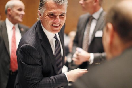 Swiss bank UBS CEO Sergio Ermotti speaks to participants during an event of the Swiss-American Chamber of Commerce in Zurich March 13, 2013. Swiss bank UBS CEO Sergio Ermotti speaks to participants during an event of the Swiss-American Chamber of Commerce in Zurich March 13, 2013.