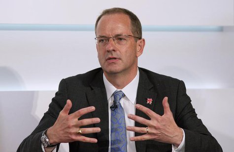 GlaxoSmithKline Chief Executive Andrew Witty speaks at the Global Investment Conference in London July 26, 2012. REUTERS/Neil Hall GlaxoSmithKline Chief Executive Andrew Witty speaks at the Global Investment Conference in London July 26, 2012. REUTERS/Neil Hall