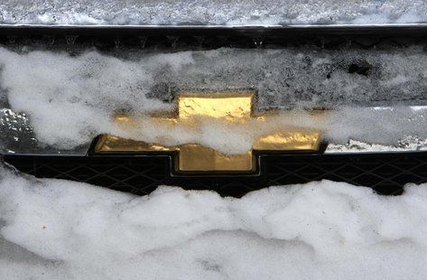 A Chrysler logo seen on the radiator grill of a vehicle covered with snow and ice in Bucharest February 10, 2012. REUTERS/Radu Sigheti A Chrysler logo seen on the radiator grill of a vehicle covered with snow and ice in Bucharest February 10, 2012. REUTERS/Radu Sigheti