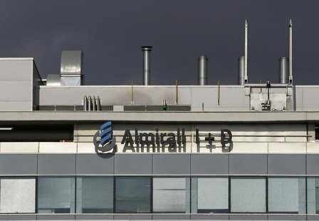 Spanish pharmaceutical company Almirall's Research Centre is pictured in Sant Feliu de Llobregat near Barcelona September 3, 2008. REUTERS/G Spanish pharmaceutical company Almirall's Research Centre is pictured in Sant Feliu de Llobregat near Barcelona September 3, 2008. REUTERS/G