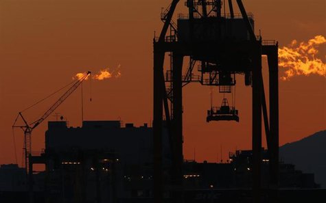 A crane is seen at an industrial port in Tokyo November 15, 2012. REUTERS/Kim Kyung-Hoon A crane is seen at an industrial port in Tokyo November 15, 2012. REUTERS/Kim Kyung-Hoon