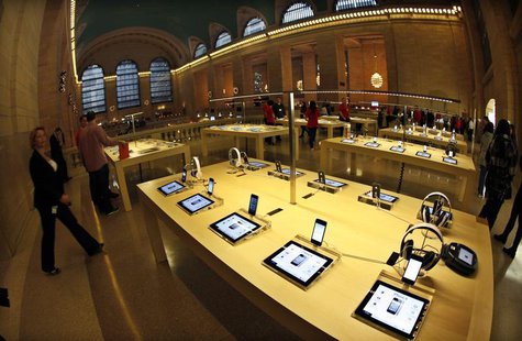 Apple iPad tabelts and iPhones are displayed inside the newest Apple Store in New York City's Grand Central Station December 7, 2011, during Apple iPad tabelts and iPhones are displayed inside the newest Apple Store in New York City's Grand Central Station December 7, 2011, during