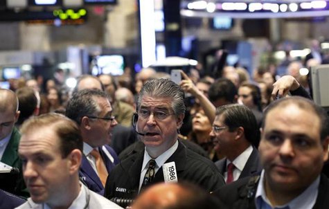 Traders work on the floor at the New York Stock Exchange, March 22, 2013. REUTERS/Brendan McDermid Traders work on the floor at the New York Stock Exchange, March 22, 2013. REUTERS/Brendan McDermid