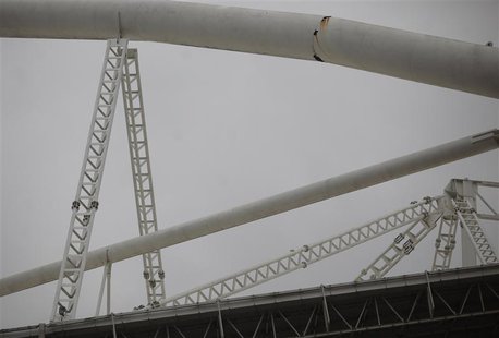 Badly conserved structures of the roof of the Joao Havelange stadium are pictured in Rio de Janeiro March 27, 2013. REUTERS/Ricardo Moraes Badly conserved structures of the roof of the Joao Havelange stadium are pictured in Rio de Janeiro March 27, 2013. REUTERS/Ricardo Moraes