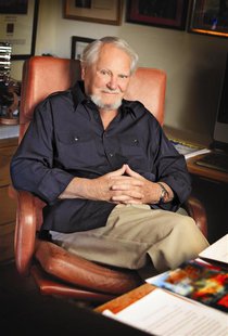 Author Clive Cussler is shown in a 2012 handout photo taken at his home in Paradise Valley, Arizona. REUTERS/photosbyleanna/Handout Author Clive Cussler is shown in a 2012 handout photo taken at his home in Paradise Valley, Arizona. REUTERS/photosbyleanna/Handout