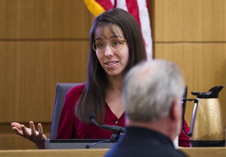 Jodi Arias answers written questions from the jury in Maricopa County Superior Court in Phoenix, Arizona, March 7, 2013. REUTERS/Tom Tingle/ Jodi Arias answers written questions from the jury in Maricopa County Superior Court in Phoenix, Arizona, March 7, 2013. REUTERS/Tom Tingle/