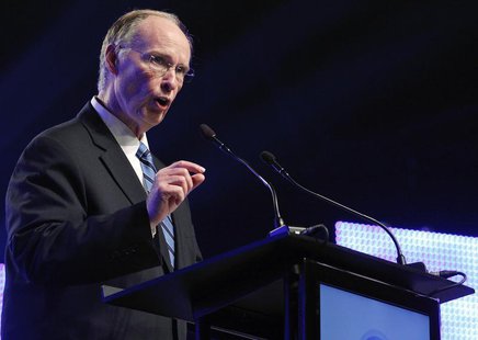 Alabama Governor Robert Bentley speaks during a news conference in Mobile, Alabama July 2, 2012. REUTERS/Jonathan Bachman Alabama Governor Robert Bentley speaks during a news conference in Mobile, Alabama July 2, 2012. REUTERS/Jonathan Bachman
