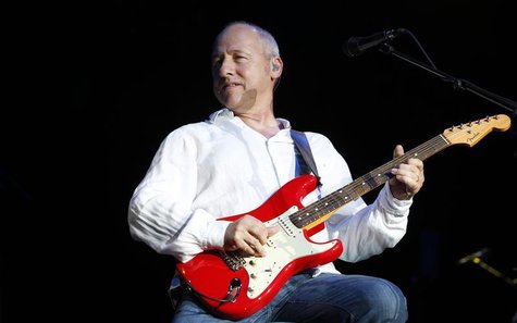 British guitarist Mark Knopfler performs during the 30th Cordoba Guitar Festival in Cordoba July 25, 2010. REUTERS/Javier Barbancho British guitarist Mark Knopfler performs during the 30th Cordoba Guitar Festival in Cordoba July 25, 2010. REUTERS/Javier Barbancho