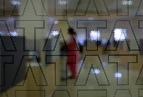 An employee of Tata Consultancy Services (TCS) works inside the company headquarters in Mumbai March 14, 2013. REUTERS/Danish Siddiqui An employee of Tata Consultancy Services (TCS) works inside the company headquarters in Mumbai March 14, 2013. REUTERS/Danish Siddiqui
