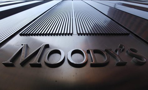 A Moody's sign on the 7 World Trade Center tower is photographed in New York August 2, 2011. REUTERS/Mike Segar A Moody's sign on the 7 World Trade Center tower is photographed in New York August 2, 2011. REUTERS/Mike Segar