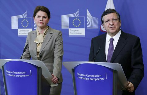 European Commission President Jose Manuel Barroso and Slovenian Prime Minister Alenka Bratusek (L) address a joint news conference at the EU European Commission President Jose Manuel Barroso and Slovenian Prime Minister Alenka Bratusek (L) address a joint news conference at the EU