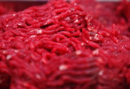 Minced horsemeat is seen at a horse butchery in Dortmund February 14, 2013. REUTERS/Ina Fassbender Minced horsemeat is seen at a horse butchery in Dortmund February 14, 2013. REUTERS/Ina Fassbender