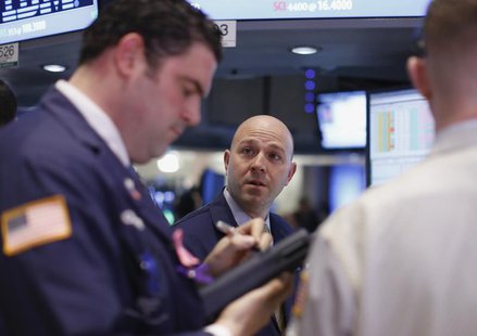 Traders work on the floor at the New York Stock Exchange, April 10, 2013. REUTERS/Brendan McDermid Traders work on the floor at the New York Stock Exchange, April 10, 2013. REUTERS/Brendan McDermid