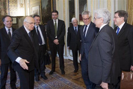 Italian President Giorgio Napolitano (2nd L) meets the "wise men", a panel of experts he appointed to help find a way out of the political d Italian President Giorgio Napolitano (2nd L) meets the "wise men", a panel of experts he appointed to help find a way out of the political d