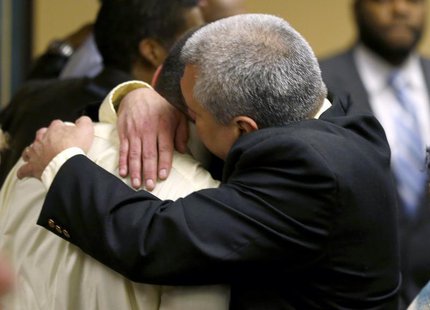 Brian Mays (R), hugs his son, Trent, after hearing the verdict in juvenile court in Steubenville, Ohio, March 17, 2013. REUTERS/Keith Srakoc Brian Mays (R), hugs his son, Trent, after hearing the verdict in juvenile court in Steubenville, Ohio, March 17, 2013. REUTERS/Keith Srakoc