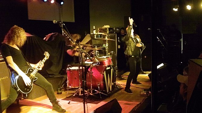 Wayland kicking ass at the Fillmor!