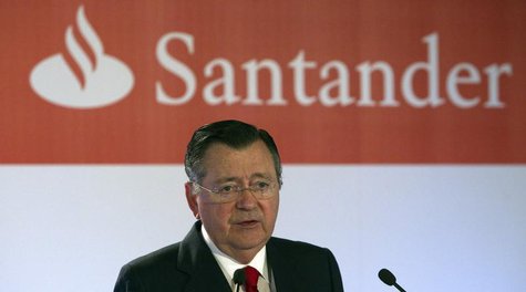 Alfredo Saenz, Chief Executive Officer (CEO) of Spanish bank Santander, speaks during a news conference to present the company's first quart Alfredo Saenz, Chief Executive Officer (CEO) of Spanish bank Santander, speaks during a news conference to present the company's first quart