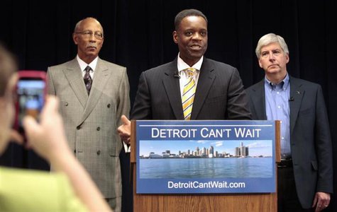 Lawyer Kevyn Orr (C) addresses the media, as Detroit Mayor Dave Bing (L) and Michigan Governor Rick Snyder listen, after Snyder announced Or Lawyer Kevyn Orr (C) addresses the media, as Detroit Mayor Dave Bing (L) and Michigan Governor Rick Snyder listen, after Snyder announced Or
