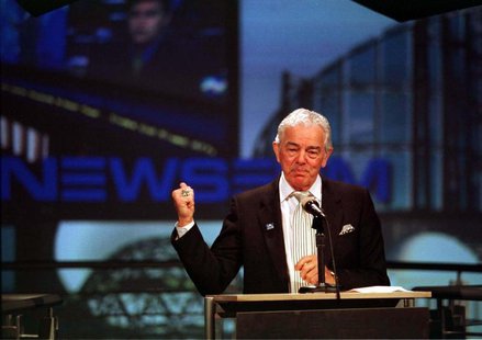 USA Today founder Al Neuharth speaks at the opening of the "Newseum" in Arlington, April 18. NEWSEUM - RTR35OR USA Today founder Al Neuharth speaks at the opening of the "Newseum" in Arlington, April 18. NEWSEUM - RTR35OR