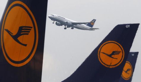Aircraft of German air carrier Lufthansa are seen at the airline's main hub, the Fraport airport in Frankfurt, March 11 2013. REUTERS/Kai Pf Aircraft of German air carrier Lufthansa are seen at the airline's main hub, the Fraport airport in Frankfurt, March 11 2013. REUTERS/Kai Pf