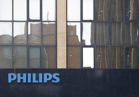 The logo of Philips is seen at the company's entrance in Brussels September 11, 2012. REUTERS/Francois Lenoir The logo of Philips is seen at the company's entrance in Brussels September 11, 2012. REUTERS/Francois Lenoir