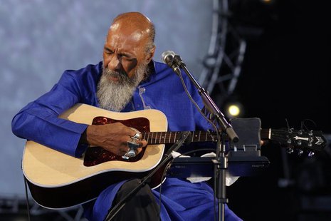 Singer Richie Havens performs during the Solidays music festival in Paris July 6, 2008. REUTERS/Benoit Tessier Singer Richie Havens performs during the Solidays music festival in Paris July 6, 2008. REUTERS/Benoit Tessier