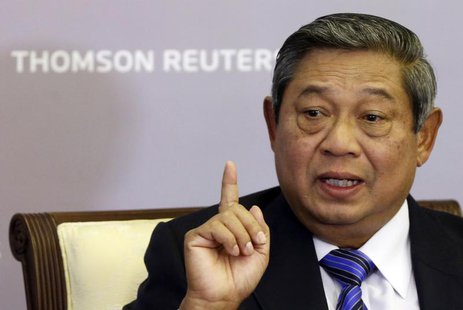 Indonesia's President Susilo Bambang Yudhoyono talks at a Reuters Newsmaker event in Singapore April 23, 2013. REUTERS/Edgar Su Indonesia's President Susilo Bambang Yudhoyono talks at a Reuters Newsmaker event in Singapore April 23, 2013. REUTERS/Edgar Su