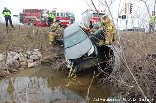 Rescue crews respond to a crash at Ashland Ave. and Cormier St. in Ashwaubenon, April 22, 2013. (courtesy of Ashwaubenon Public Safety) Rescue crews respond to a crash at Ashland Ave. and Cormier St. in Ashwaubenon, April 22, 2013. (courtesy of Ashwaubenon Public Safety)