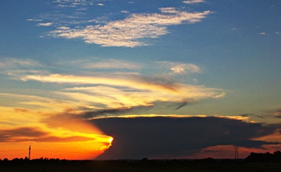 Severe Thunderstorm near Sioux Falls, S.D. on August 8, 2011. Photo copyright Greg Belfrage and used with permission.
http://bit.ly/15H7BrS Severe Thunderstorm near Sioux Falls, S.D. on August 8, 2011. Photo copyright Greg Belfrage and used with permission.
http://bit.ly/15H7BrS