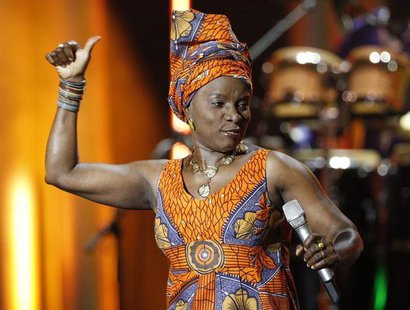 Benin singer Angelique Kidjo performs during the annual Nobel Peace Prize Concert in Oslo December 11, 2011. REUTERS/Leonhard Foeger Benin singer Angelique Kidjo performs during the annual Nobel Peace Prize Concert in Oslo December 11, 2011. REUTERS/Leonhard Foeger