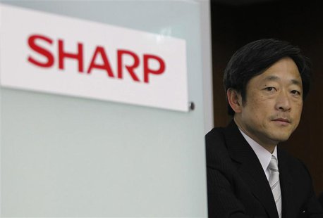 Sharp Corp chairman Mikio Katayama looks on during a news conference in Tokyo June 3, 2011. REUTERS/Toru Hanai Sharp Corp chairman Mikio Katayama looks on during a news conference in Tokyo June 3, 2011. REUTERS/Toru Hanai