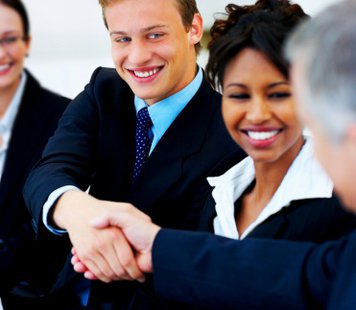 Business meeting (courtesy of Flickr) Business meeting (courtesy of Flickr)