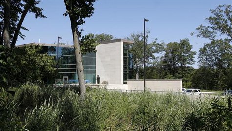 Exterior view of the Peregrine Financial Group headquarters at One Paragon Way in Cedar Falls, Iowa, July 11, 2012. REUTERS/Matthew Putney/W Exterior view of the Peregrine Financial Group headquarters at One Paragon Way in Cedar Falls, Iowa, July 11, 2012. REUTERS/Matthew Putney/W