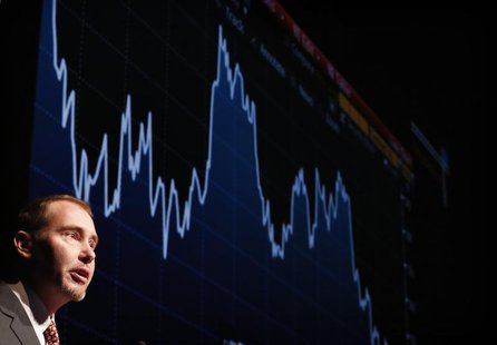 Jeffrey Gundlach, star bond investor and head of DoubleLine Capital, speaks at the Sohn Investment Conference in New York, May 8, 2013. REUT Jeffrey Gundlach, star bond investor and head of DoubleLine Capital, speaks at the Sohn Investment Conference in New York, May 8, 2013. REUT