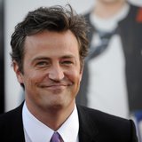 Cast member Matthew Perry attends the premiere of the film "17 Again" in Los Angeles April 14, 2009. REUTERS/Phil McCarten Cast member Matthew Perry attends the premiere of the film "17 Again" in Los Angeles April 14, 2009. REUTERS/Phil McCarten