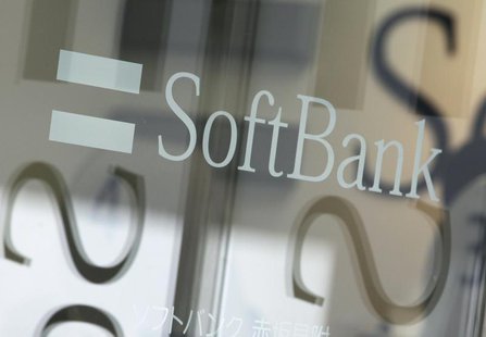 Softbank Corp's logo is pictured at its branch in Tokyo October 15, 2012. REUTERS/Yuriko Nakao Softbank Corp's logo is pictured at its branch in Tokyo October 15, 2012. REUTERS/Yuriko Nakao