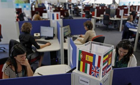 People work at a call center in Lisbon April 22, 2013. REUTERS/Jose Manuel Ribeiro People work at a call center in Lisbon April 22, 2013. REUTERS/Jose Manuel Ribeiro