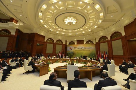 A general view of the retreat during the ASEAN Summit at the Prime Minister's Office in Bandar Seri Begawan April 25, 2013. REUTERS/Ahim Ran A general view of the retreat during the ASEAN Summit at the Prime Minister's Office in Bandar Seri Begawan April 25, 2013. REUTERS/Ahim Ran