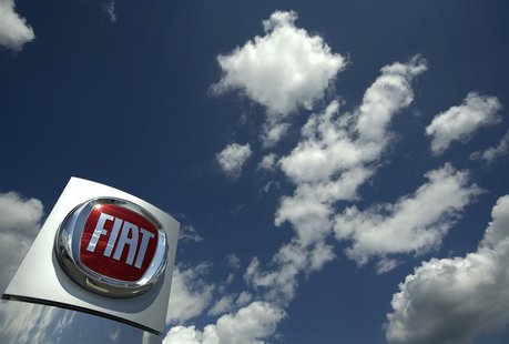 The logo of Italian car maker Fiat is pictured at a sale point in Meyrin near Geneva. REUTERS/Denis Balibouse The logo of Italian car maker Fiat is pictured at a sale point in Meyrin near Geneva. REUTERS/Denis Balibouse